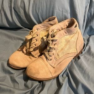 Roxy Ankle Lace Up Boots